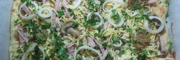 домашняя толстая пицца с грибами