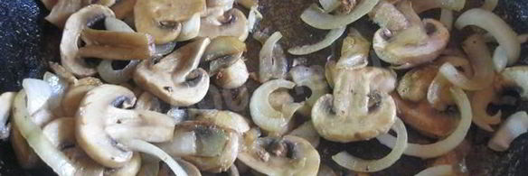 домашняя толстая пицца с грибами