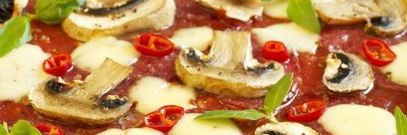 Картофельная пицца с салями