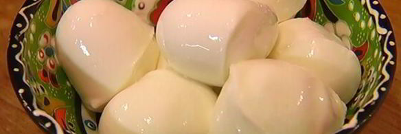 хрустящая пицца с ветчиной, помидорами и перцем