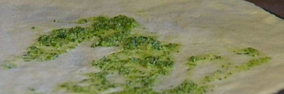 хрустящая пицца с ветчиной, помидорами и перцем