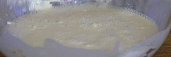 хрустящая пицца с ветчиной, помидорами и перцем