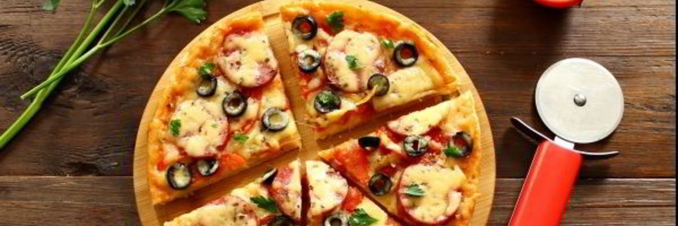 Пицца из слоеного теста в мультиварке