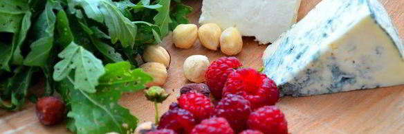 пицца малина с руколой и фундуком