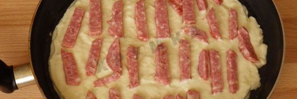 пицца на сковороде за 5 минут с сыром и колбасой