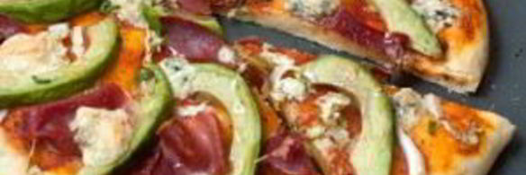 пицца с авокадо