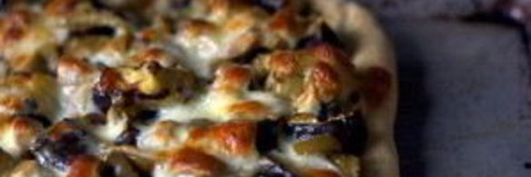 пицца с баклажанами и оливками