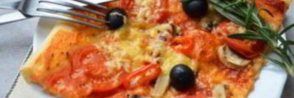 пицца с грибамии и колбасой