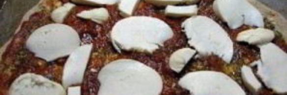 пицца с колбасой