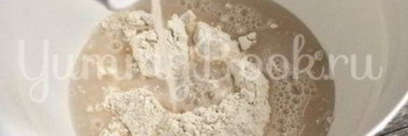 пицца с курицей, грибами и ананасами