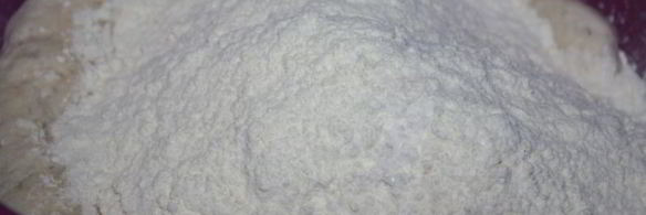 пицца с курицей и маслинами