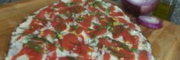 пицца с лососем