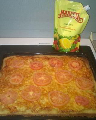 Пицца с вареной колбасой