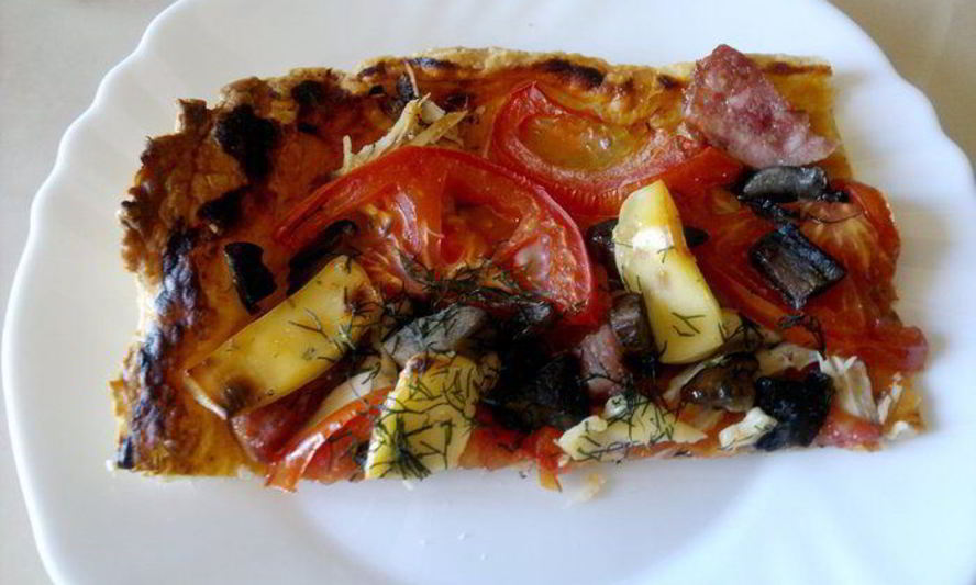 Рецепт слоеной пиццы с копченой грудкой