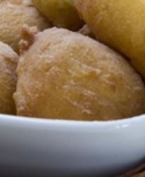 Яблочные пончики