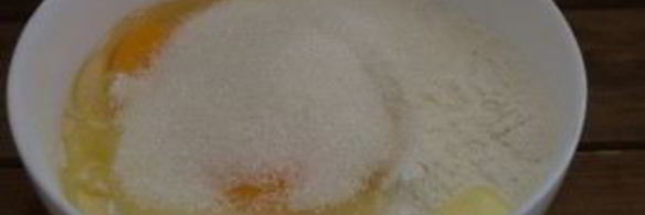 коврижка с вареньем на кефире