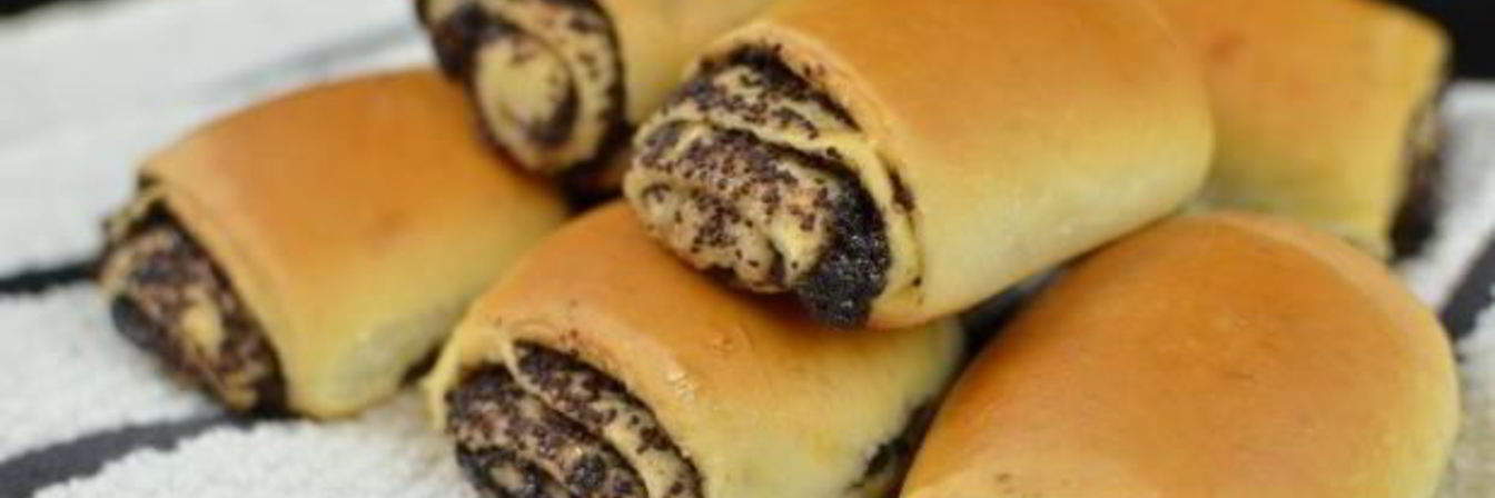 Рулетики с маком из дрожжевого теста