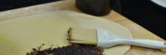 рулетики с маком из дрожжевого теста