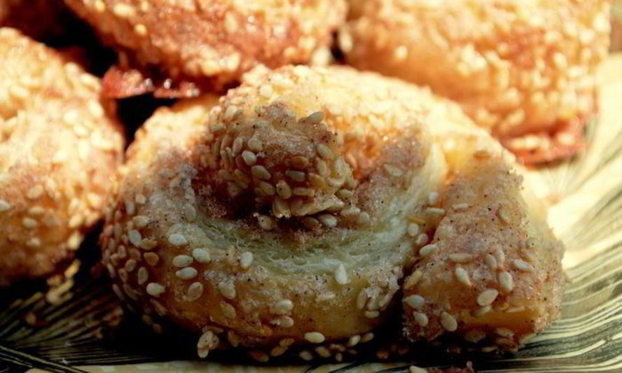 Рецепт рулетиков с золотистым кунжутом