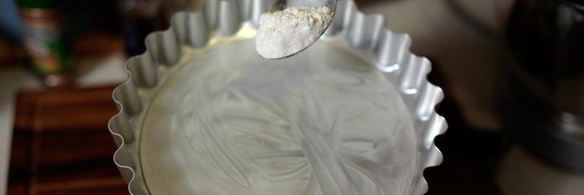 бисквитная шарлотка