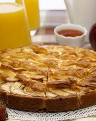 Классическая шарлотка на простокваше