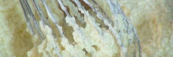 лимонная шарлотка с голубикой