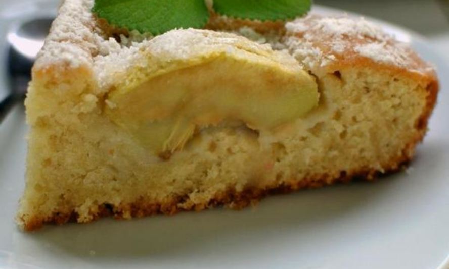 Рецепт нежнейшей шарлотки в духовке