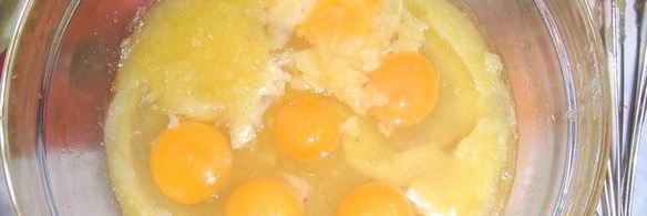 очень вкусная шарлотка