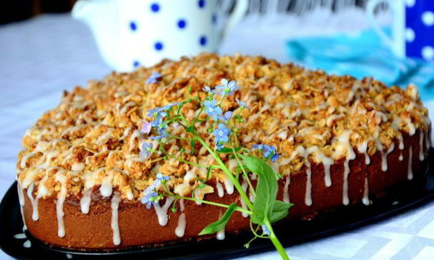 Рецепт шарлотки на простокваше со сливочной крошкой