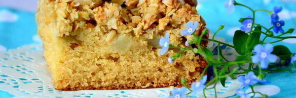 шарлотка на простокваше со сливочной крошкой