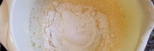 шарлотка с черникой