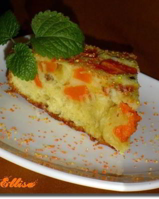 Шарлотка с тыквой и изюмом