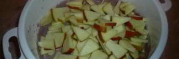 шарлотка с вареньем в мультиварке