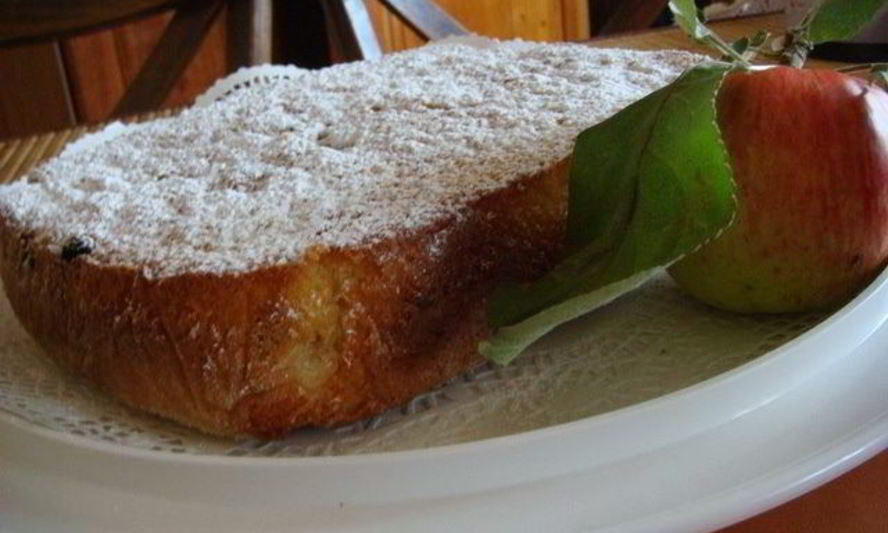 Рецепт шарлотки с яблоками и изюмом