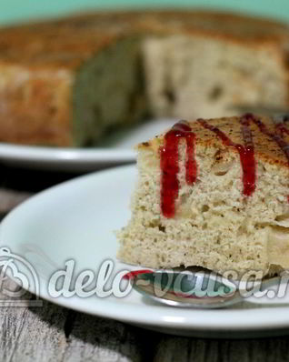 Шарлотка с яблоками в мультиварке