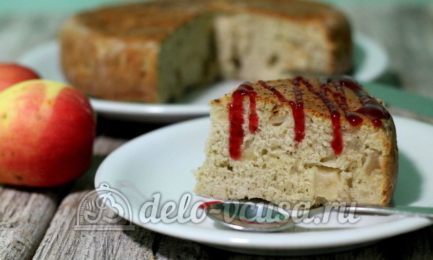 Рецепт шарлотки с яблоками в мультиварке