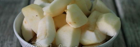 шарлотка с яблоками в мультиварке