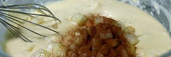 шарлотка с яблоками в мультиварке