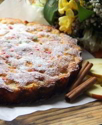 Шарлотка творожная