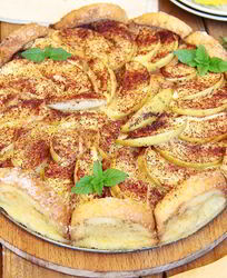 Яблочная шарлотка с хлебом