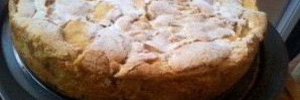 яблочная шарлотка