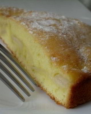 Яблочно-грушевая шарлотка