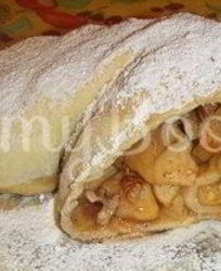 Яблочный штрудель с орехами