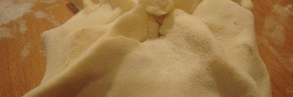 слоеные конвертики с яблоками и грушами