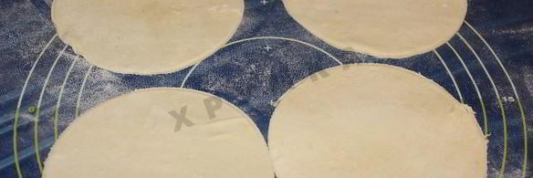 слойки из слоеного теста с мясом панама-мама