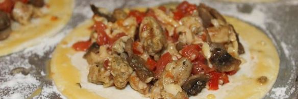 слойки из слоеного теста с мясом панама-мама