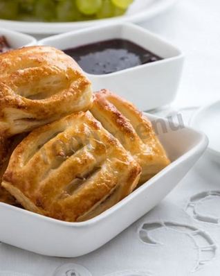 Слойки с джемом из слоеного теста