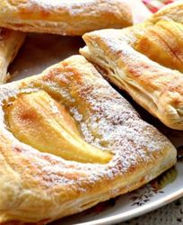 Слойки с грушами