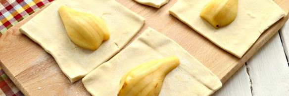 слойки с грушами