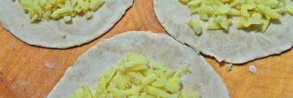 слойки с картошкой и лососем